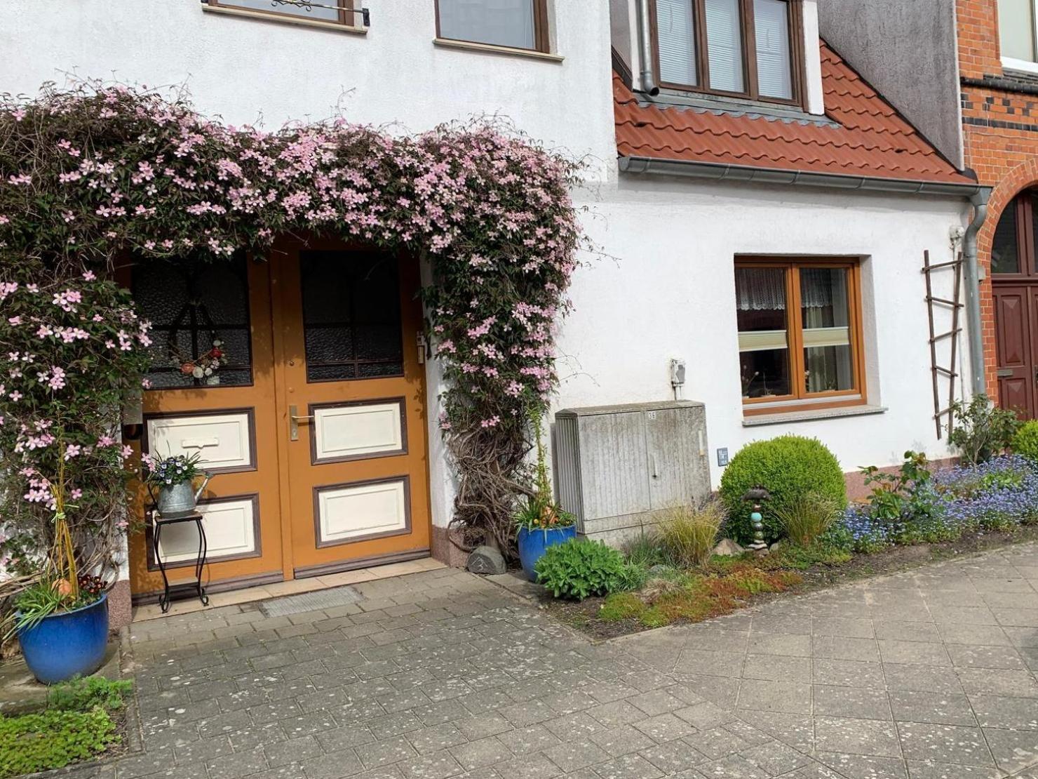 Ferienwohnung Fuer 2 Personen Krakow am See Esterno foto